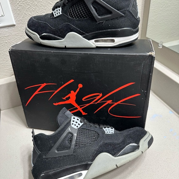 AIR JORDAN 4 RETRO SE - Picture 1 of 7